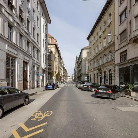 Industrial Fantasy アパート